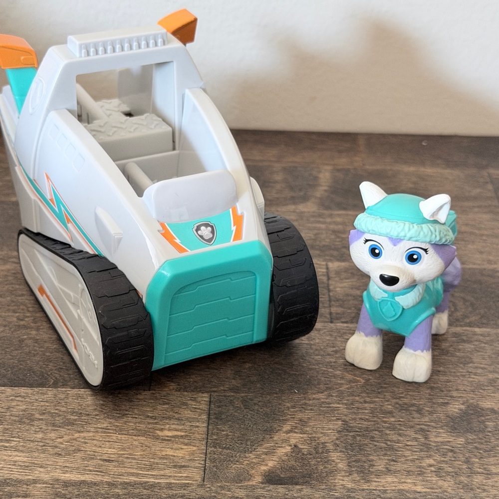 PAW Patrol Everest Rescue Vehicle with Teal & Purple